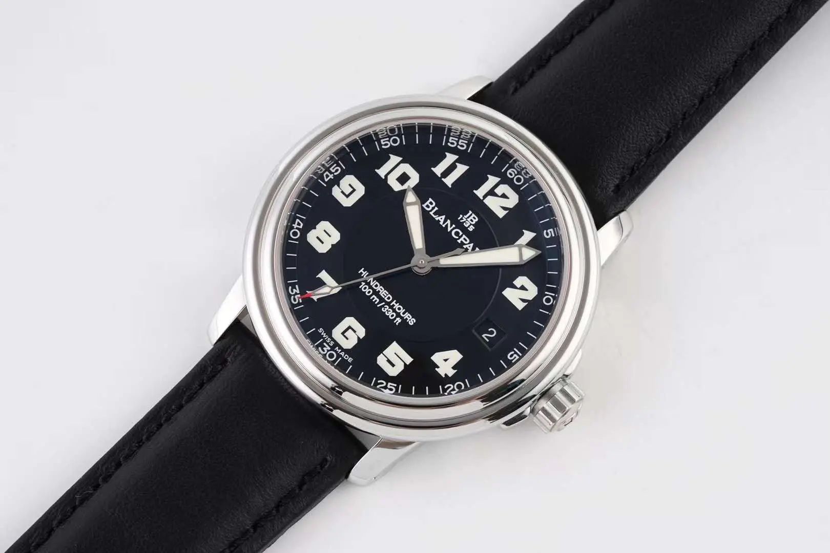 Hundred Hours schwarzes Zifferblatt in Stahl am schwarzen Lederarmband – Bild 3