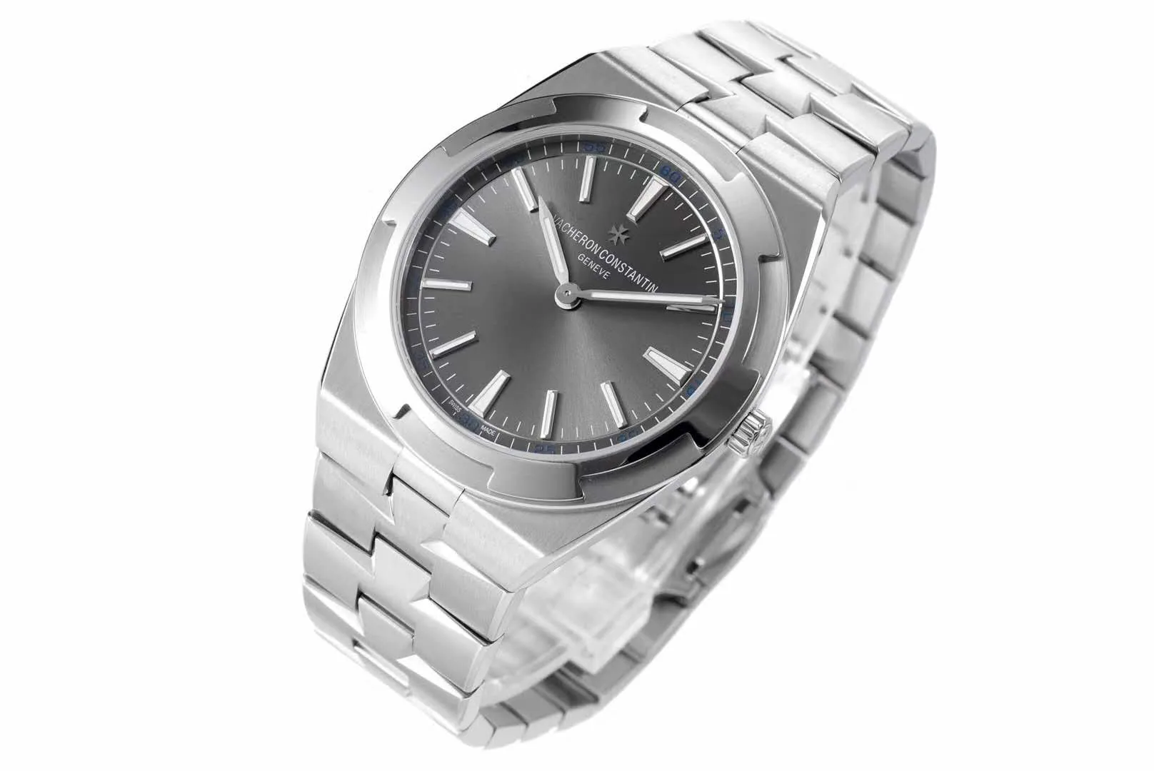 Overseas Grey Dial Ref: 4500V - Image 7