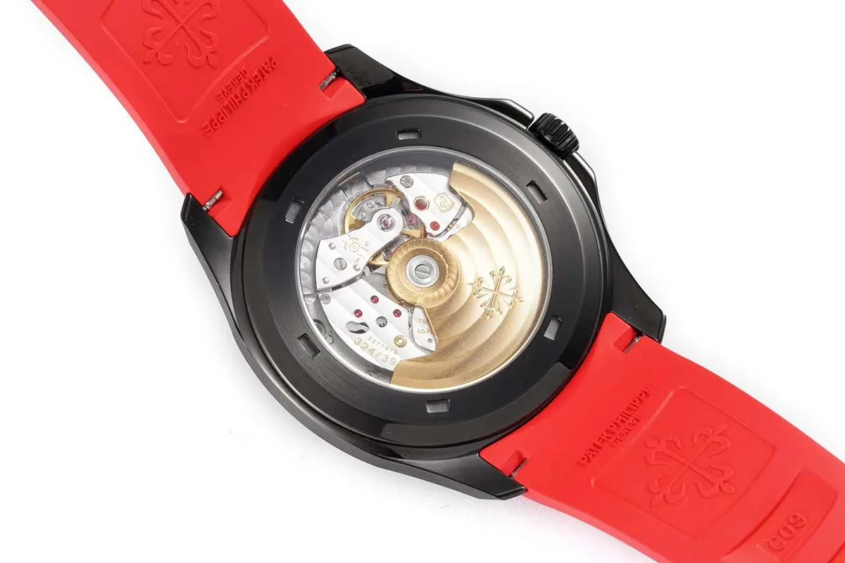 Aquanaut 5167A ‘Black Venom Limited Edition’ schwarzes Zifferblatt am roten Kautschukarmband – Bild 8