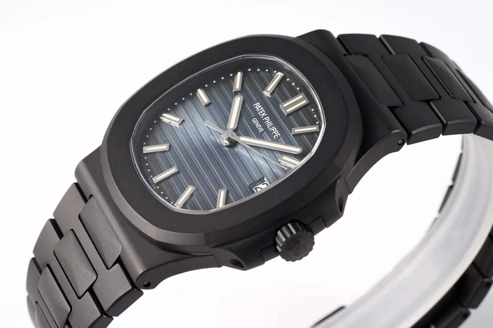 Nautilus Jumbo 5711 ‘Black Venom Limited Edition’ quadrante blu - immagine 4