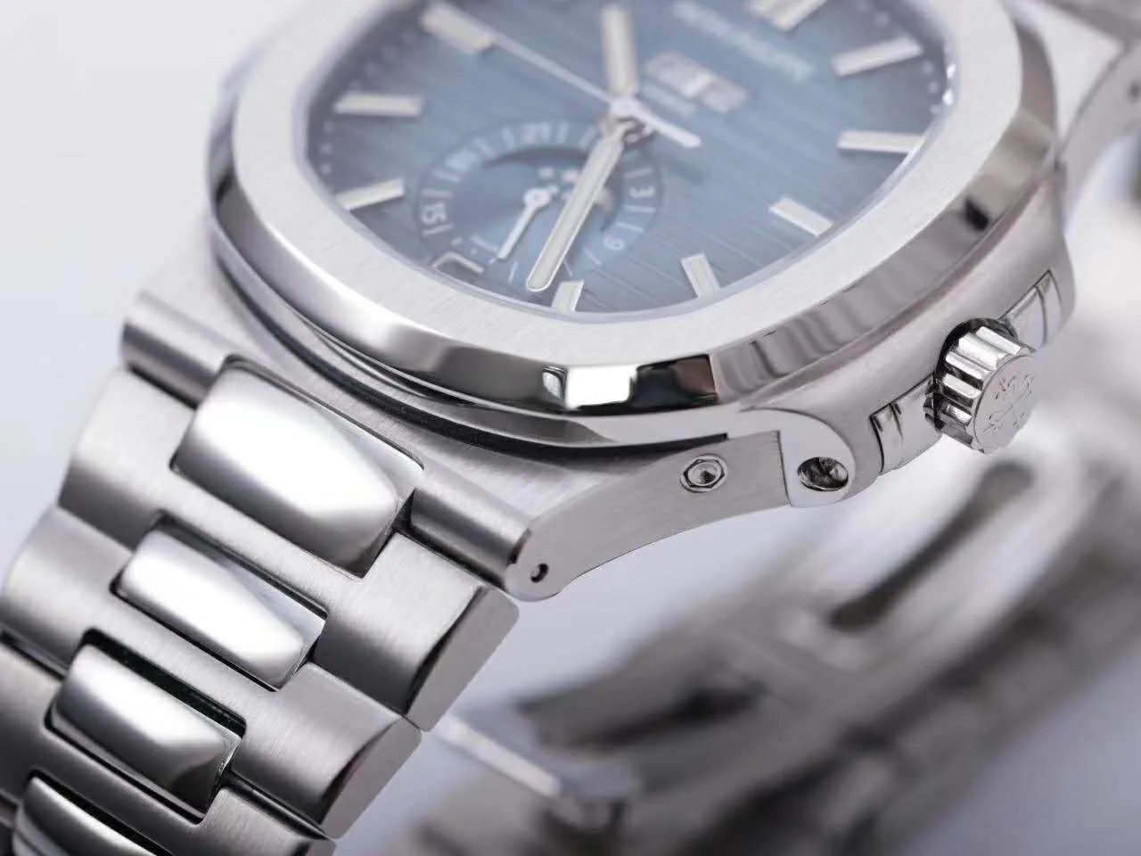 Nautilus 5726/1A-014 quadrante blu in acciaio - immagine 7