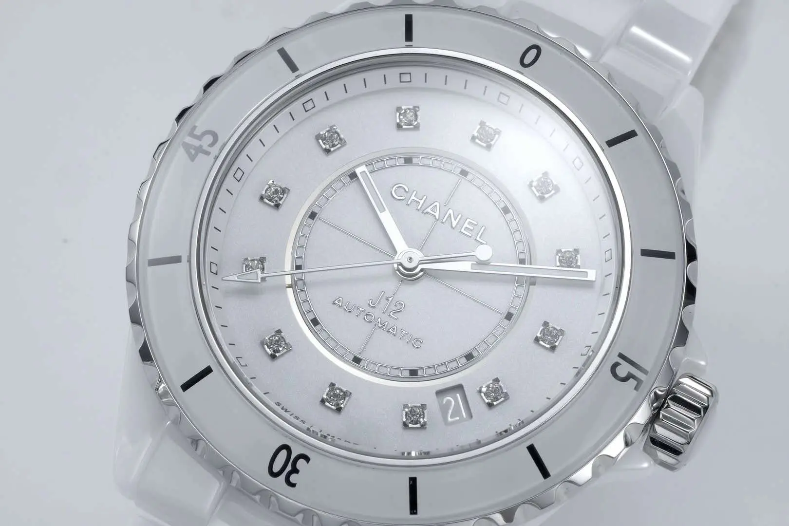 J12 White Ceramic and Steel with Diamond Markers Ref: H5705 - Image 4