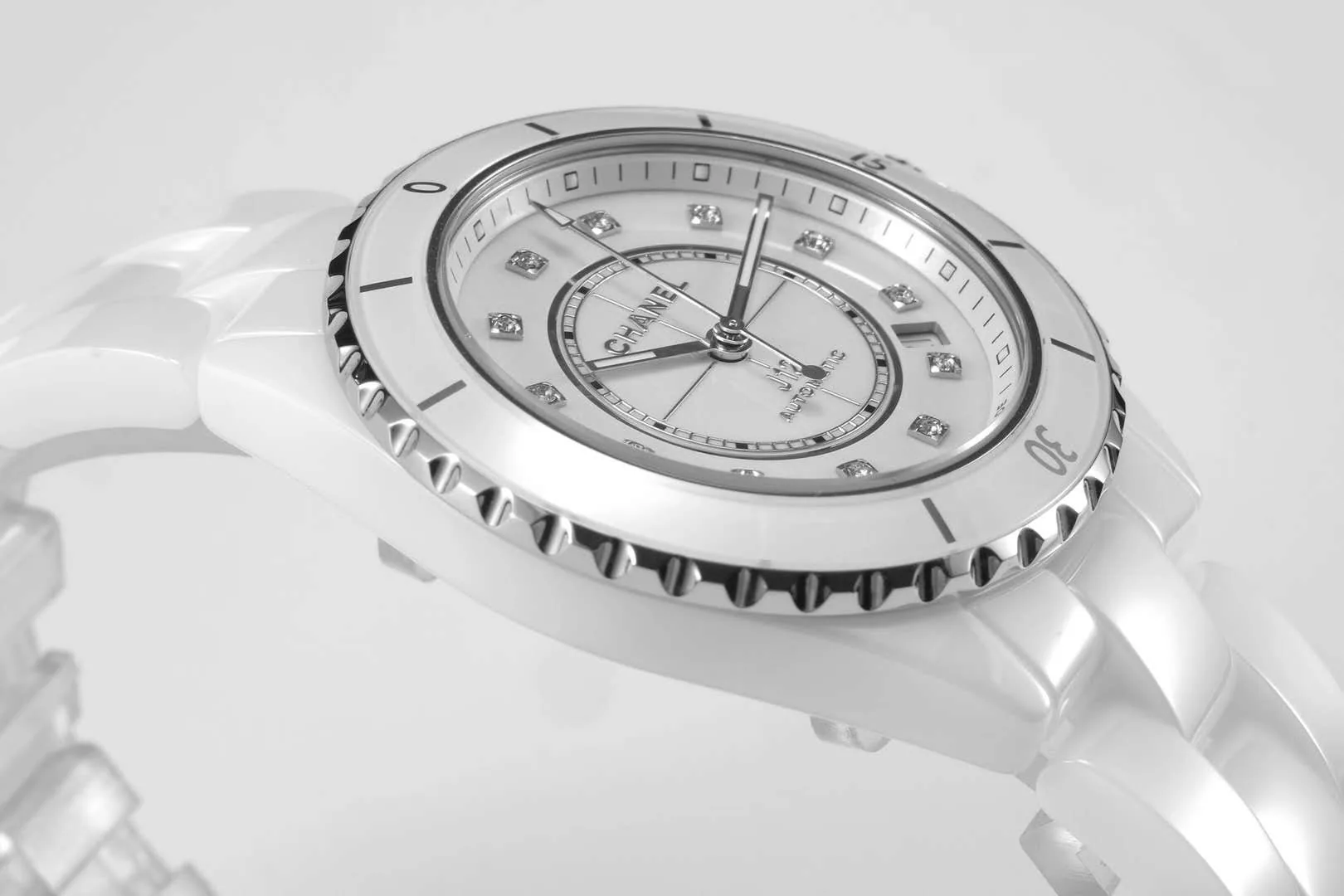 J12 White Ceramic and Steel with Diamond Markers Ref: H5705 - Image 9