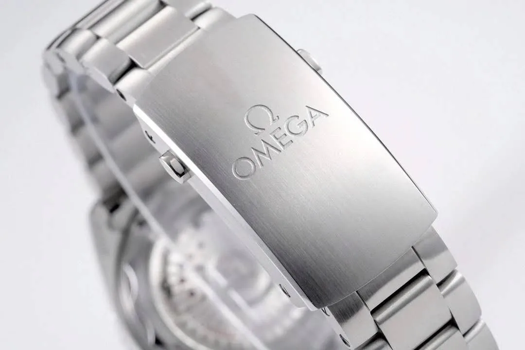 Seamaster Planet Ocean 600M Co-Axial Master Chronometer Black Dial 39.5mm on Bracelet - Image 8
