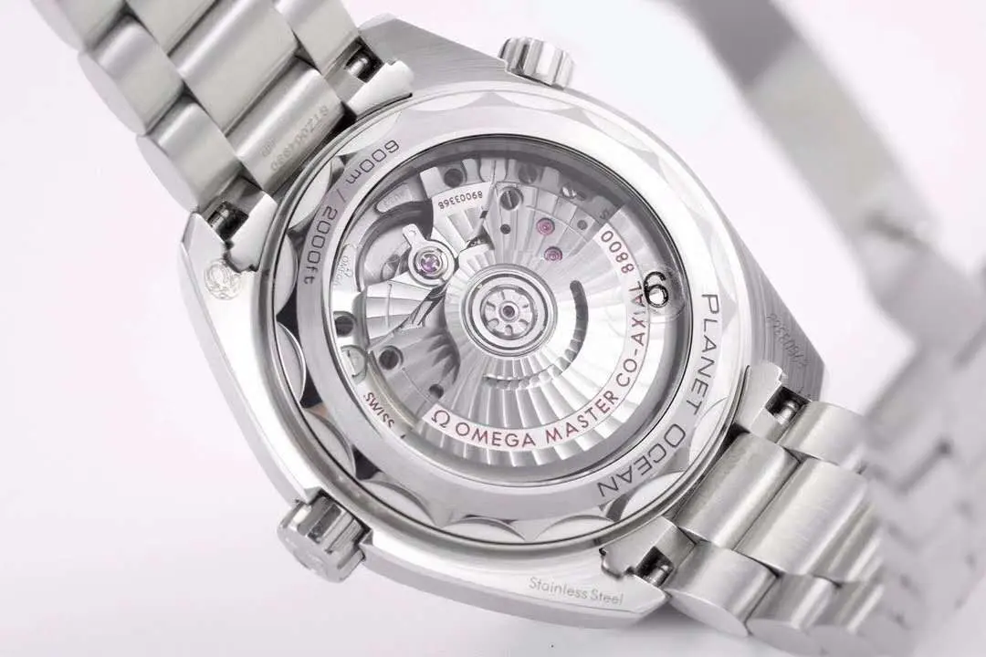 Seamaster Planet Ocean 600M Co-Axial Master Chronometer White Dial 39.5mm on Bracelet - Image 8