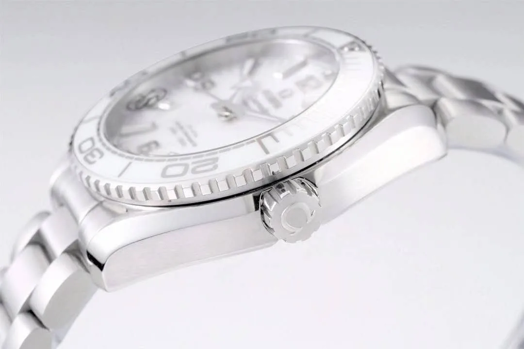 Seamaster Planet Ocean 600M Co-Axial Master Chronometer White Dial 39.5mm on Bracelet - Image 5