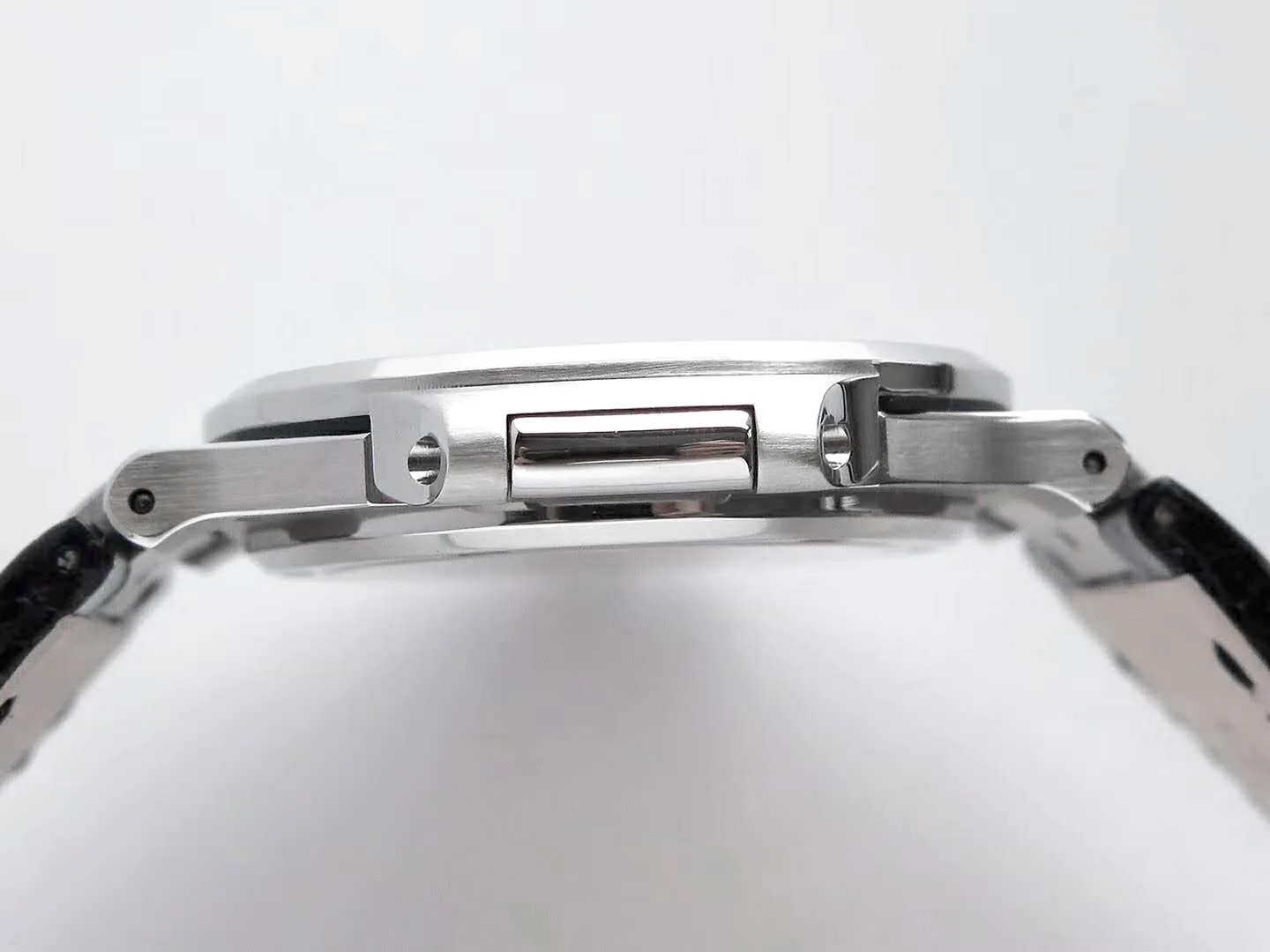 Nautilus Jumbo 5711 cadran bleu en acier avec bracelet en cuir noir – Image 9