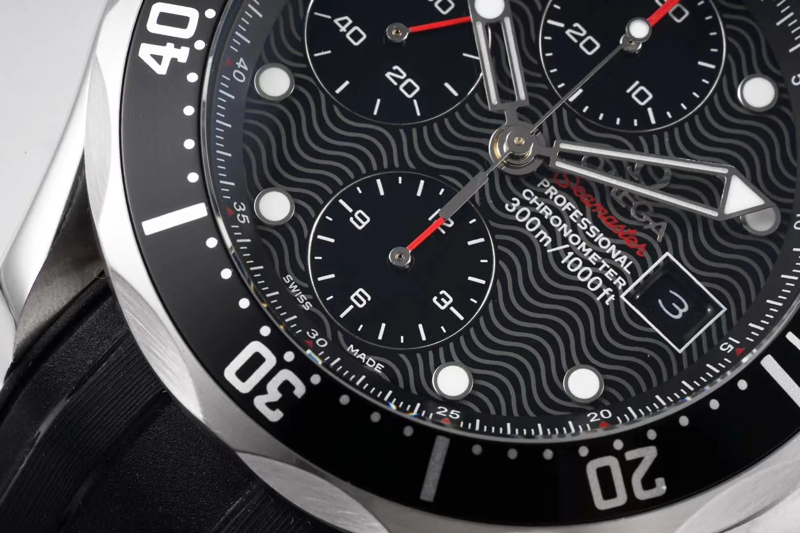 Seamaster Diver 300m Chronograph Black Dial on Rubber Strap - Image 5
