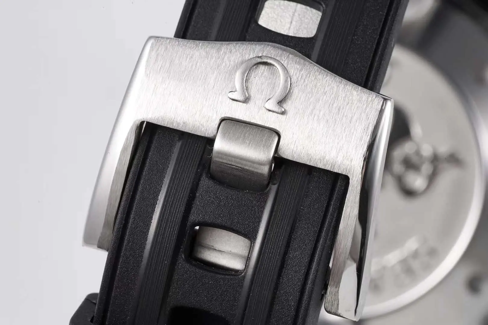 Seamaster Diver 300m Chronograph Black Dial on Rubber Strap - Image 6