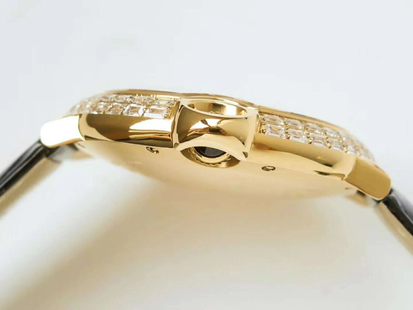 Ballon Bleu de Cartier 42mm Diamond Paved Dial in Yellow Gold - Image 8