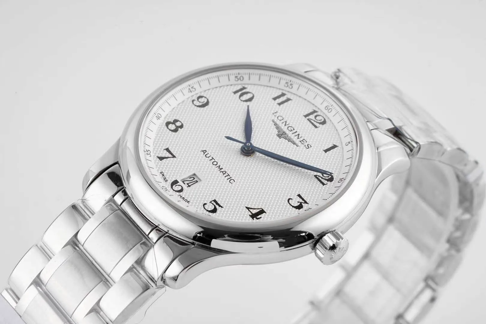 Master Collection White Dial on Bracelet - Image 4
