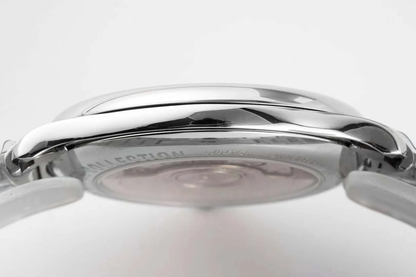 Master Collection White Dial on Bracelet - Image 8