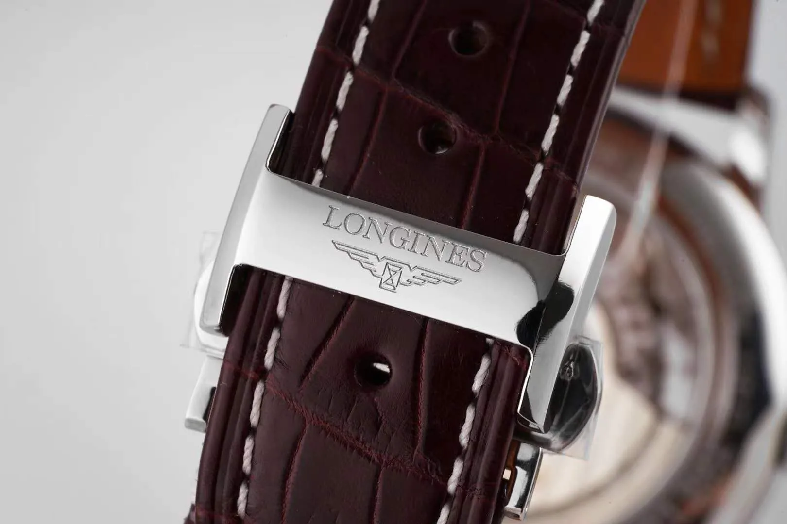 Master Collection weißes Zifferblatt am braunen Lederarmband – Bild 5