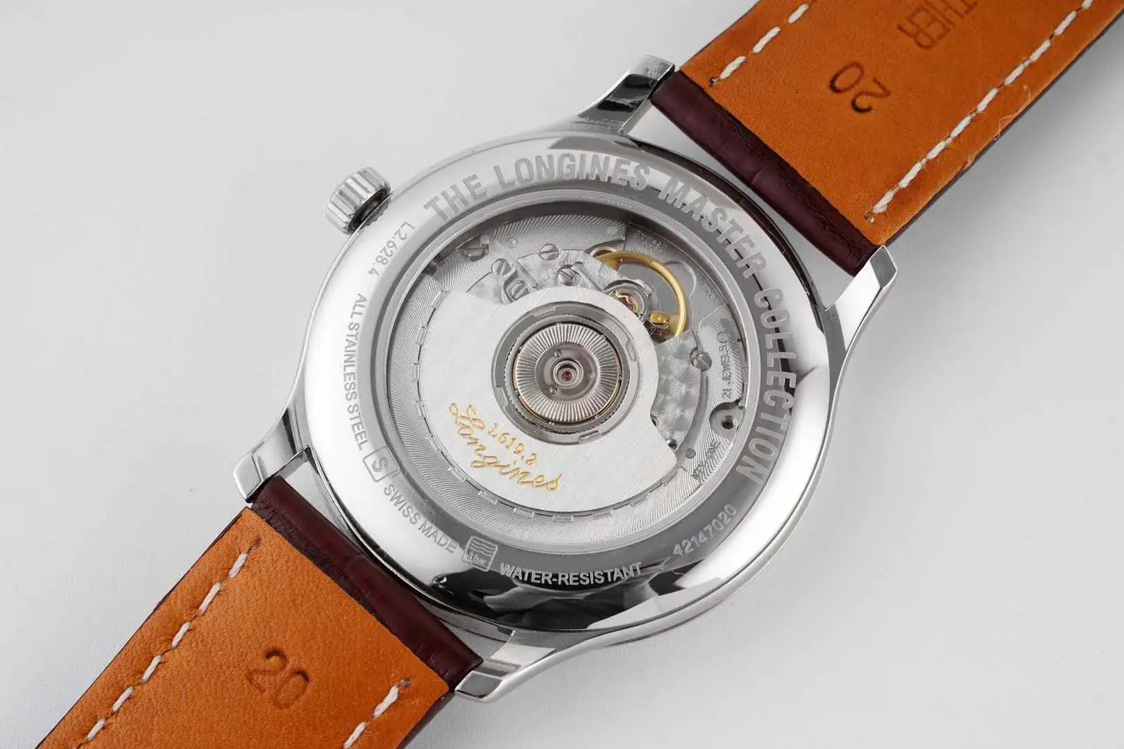 Master Collection weißes Zifferblatt am braunen Lederarmband – Bild 8