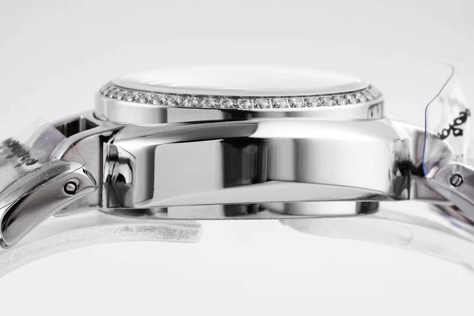 Primaluna quadrante MOP bianco con indici con diamanti e lunetta con diamanti - immagine 8