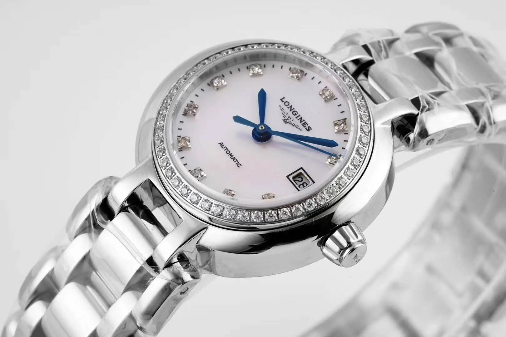 Primaluna quadrante MOP bianco con indici con diamanti e lunetta con diamanti - immagine 5