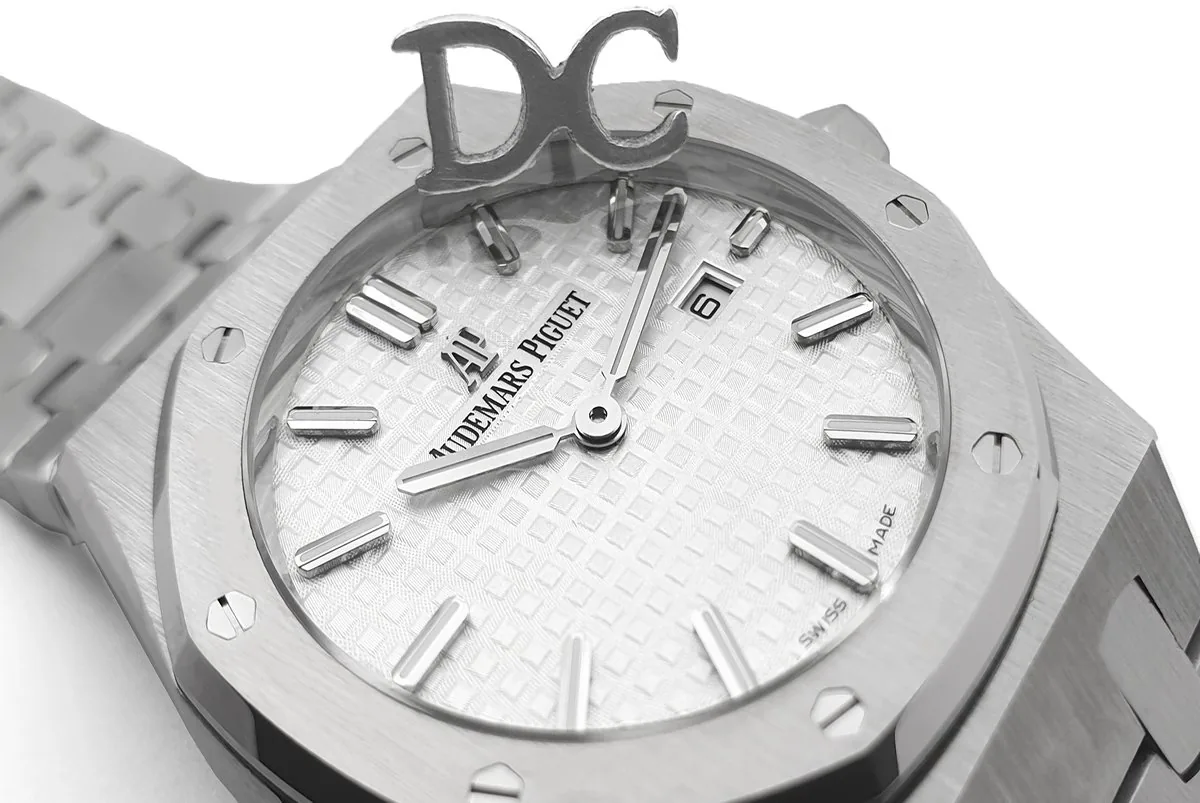Lady Royal Oak 67650 White Dial in Steel - Image 4