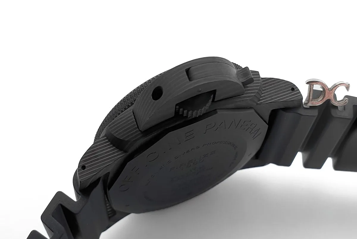 PAM1616 Luminor Submersible Carbotech - Image 13