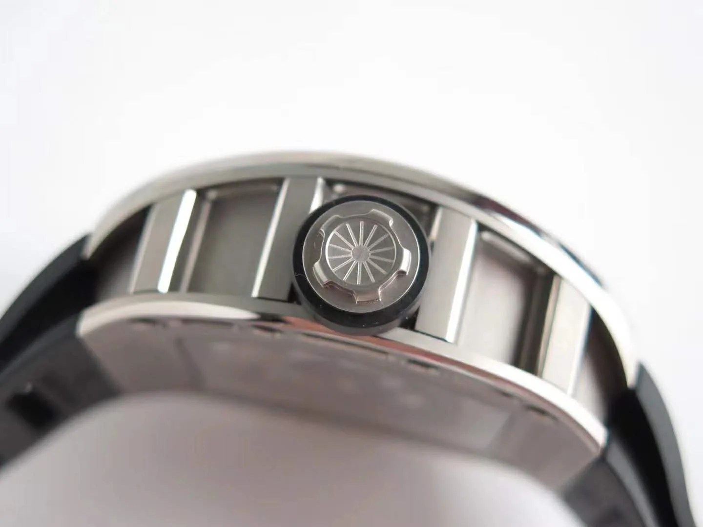 RM 052-01 Tourbillon Skull in Titanium on Black Rubber Strap - Image 7