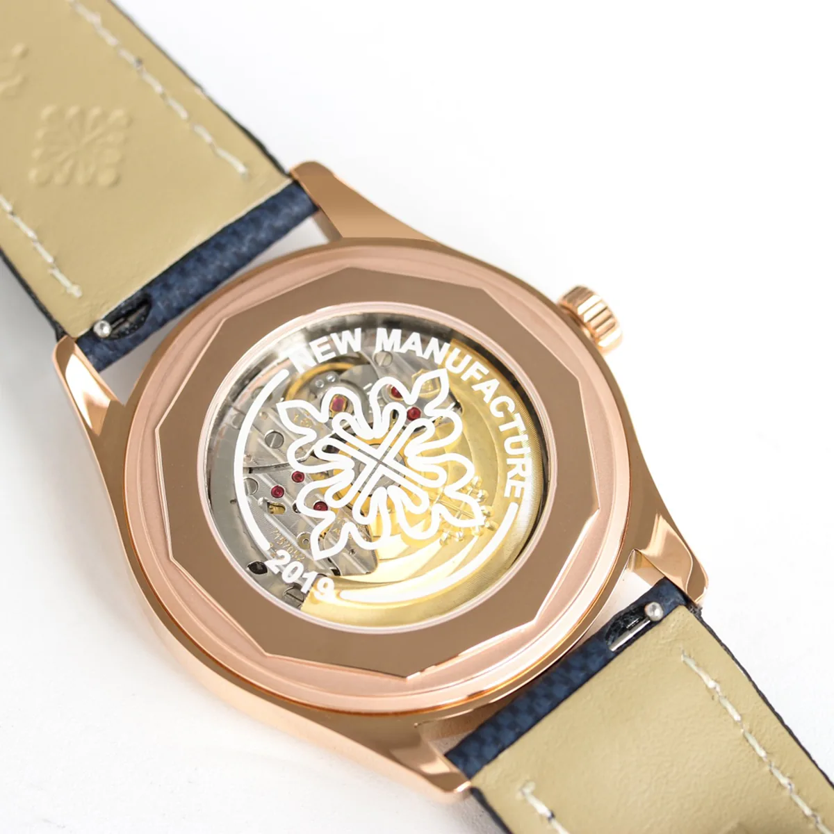 Calatrava 6007 Blue Dial in Rose Gold - Image 6