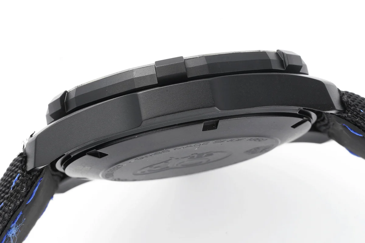 Aquaracer Calibre 5 Carbon Dial with Blue Tachymeter