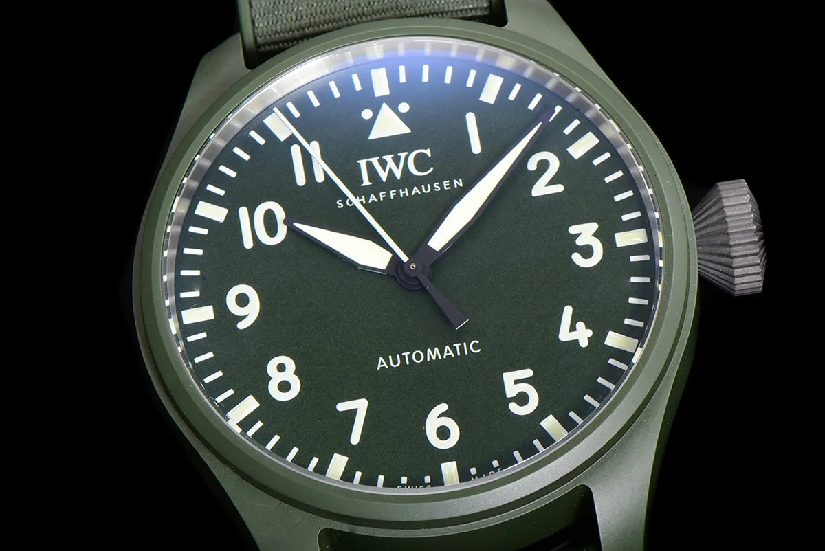 Big Pilot’s Watch 43 IW329802 Top Gun Edition Woodland