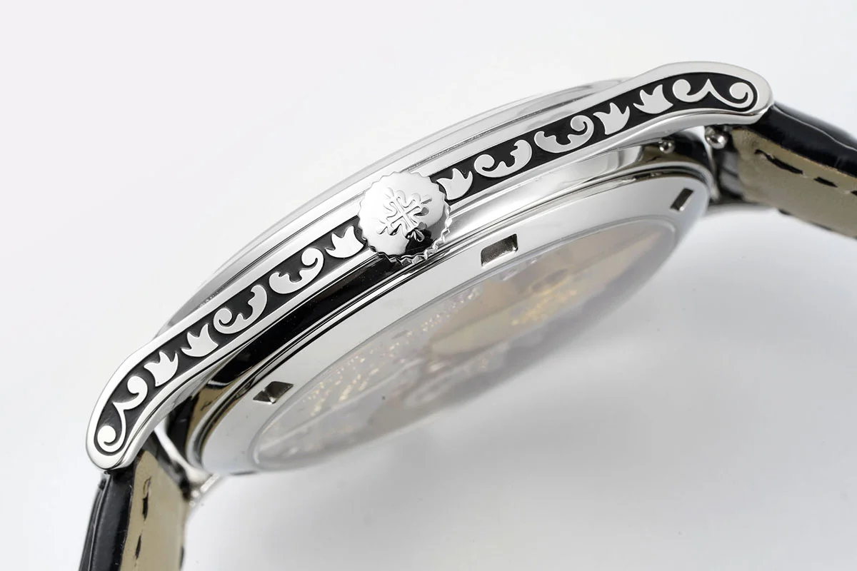 Calatrava 5088 Handengraved Black Dial in Platinum