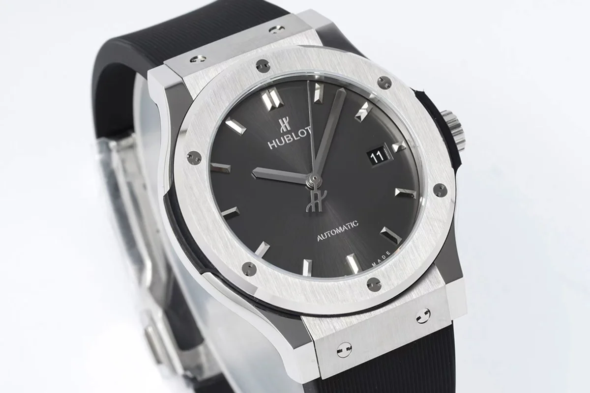 Classic Fusion Automatic 42mm Grey Dial on Rubber Strap