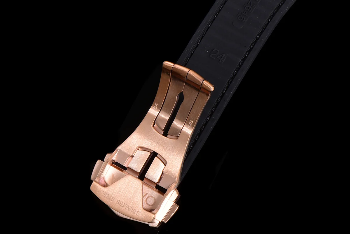 Constellation Co-Axial Master Chronometer 41mm White Dial in Steel/Rose Gold