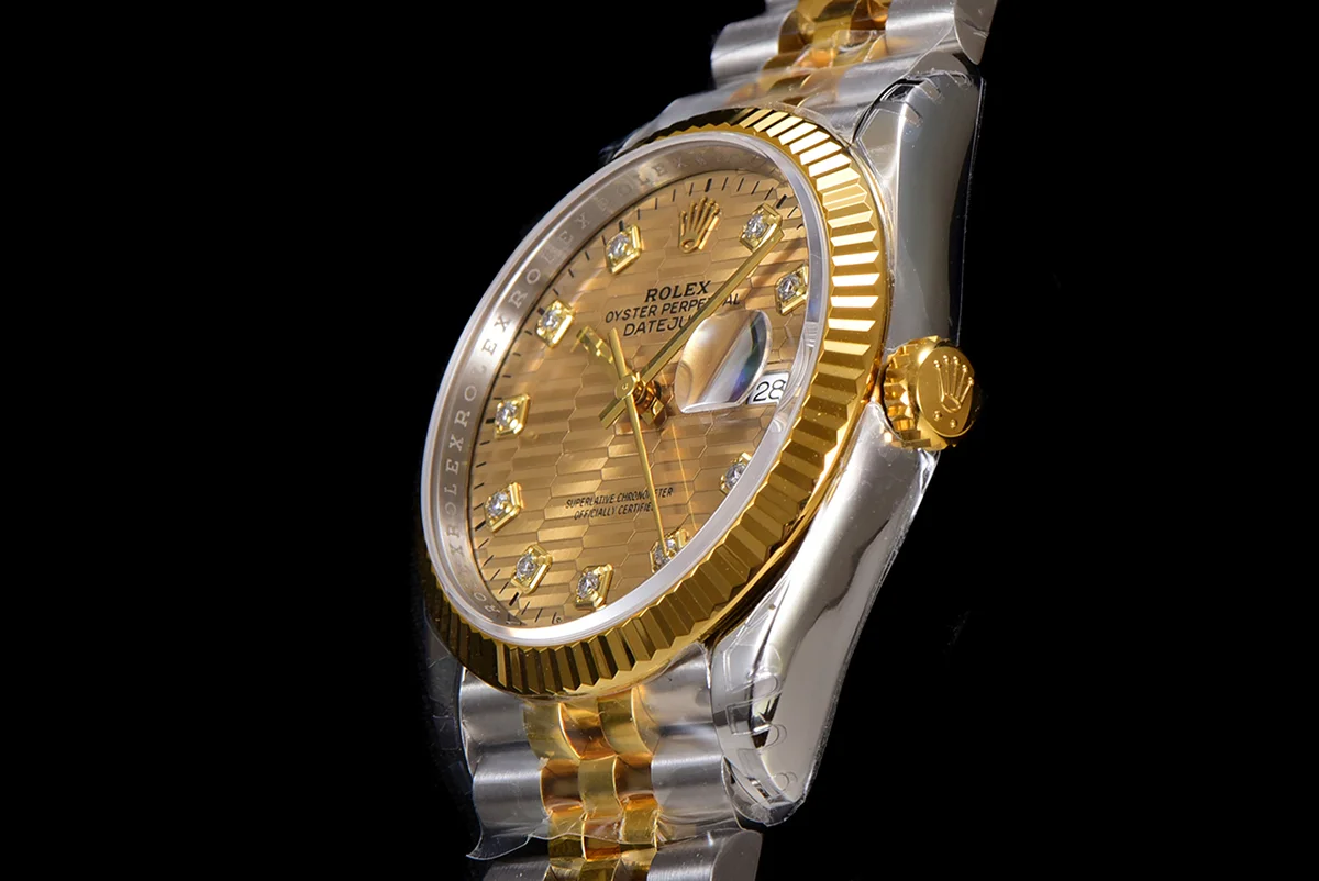 Datejust 36 126233 Golden Motif Dial with Diamond Marker in Steel/Yellow Gold in Jubilee