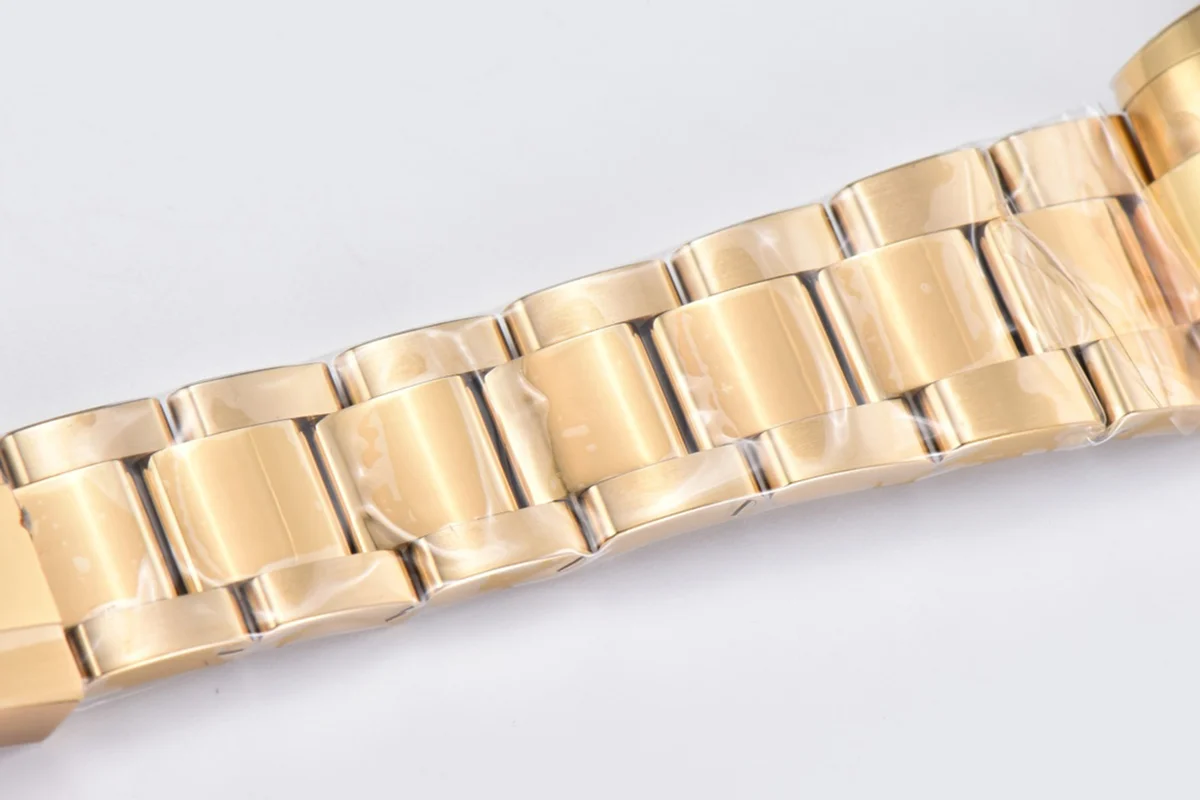 Daytona 116508 Black Dial with Diamond Markers in Yellow Gold
