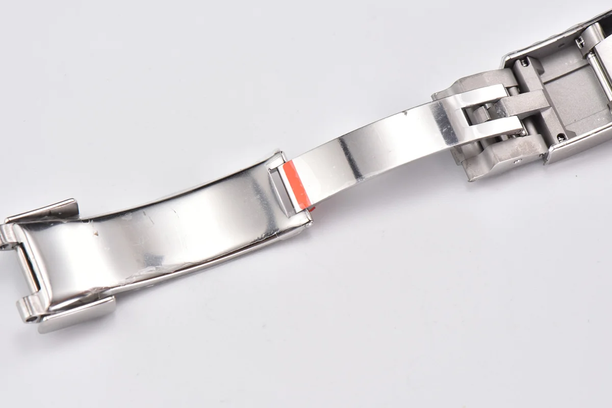 Daytona 116519 Slate Grey Dial in White Gold on Rubber Strap