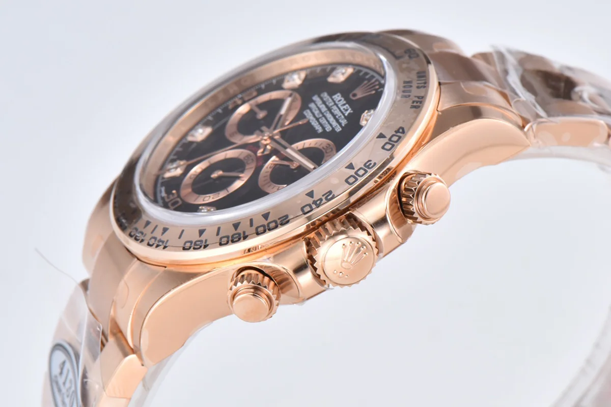 Daytona 126505 Black Dial in Everose Gold