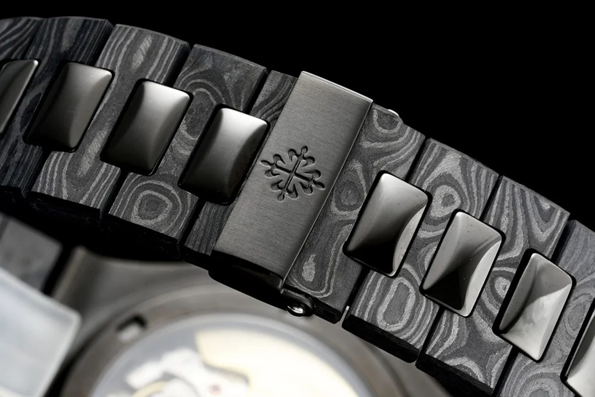 DiW Carbon Nautilus 5711 “Black Grail Celeste”