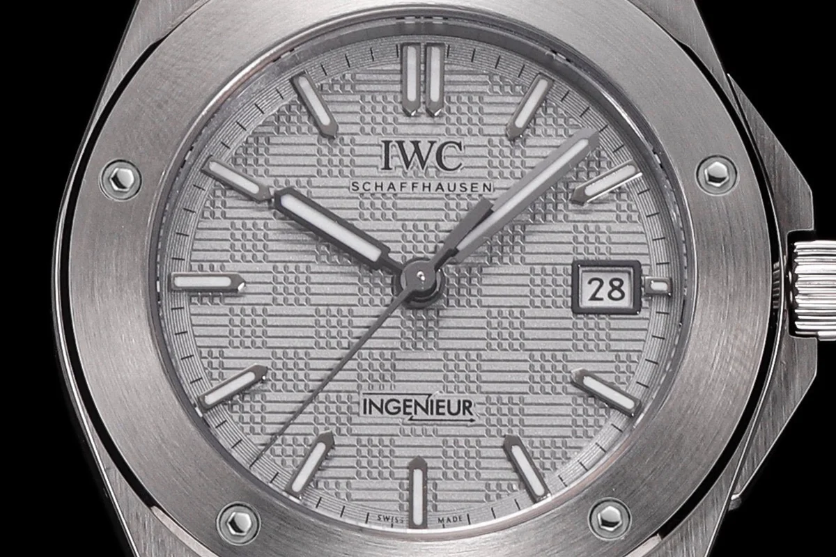 Ingenieur IW328904 Rhodium Dial Automatic 40