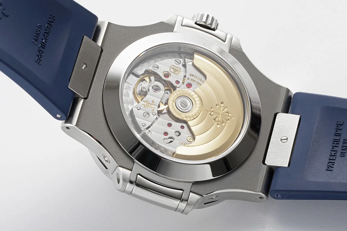 Nautilus 5726/1A-014 Blue Dial in Rubber Strap