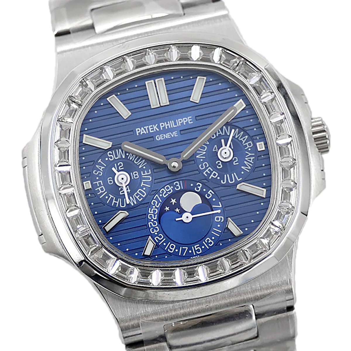 Nautilus 5740 Blue Dial with Diamond Bezel in Steel