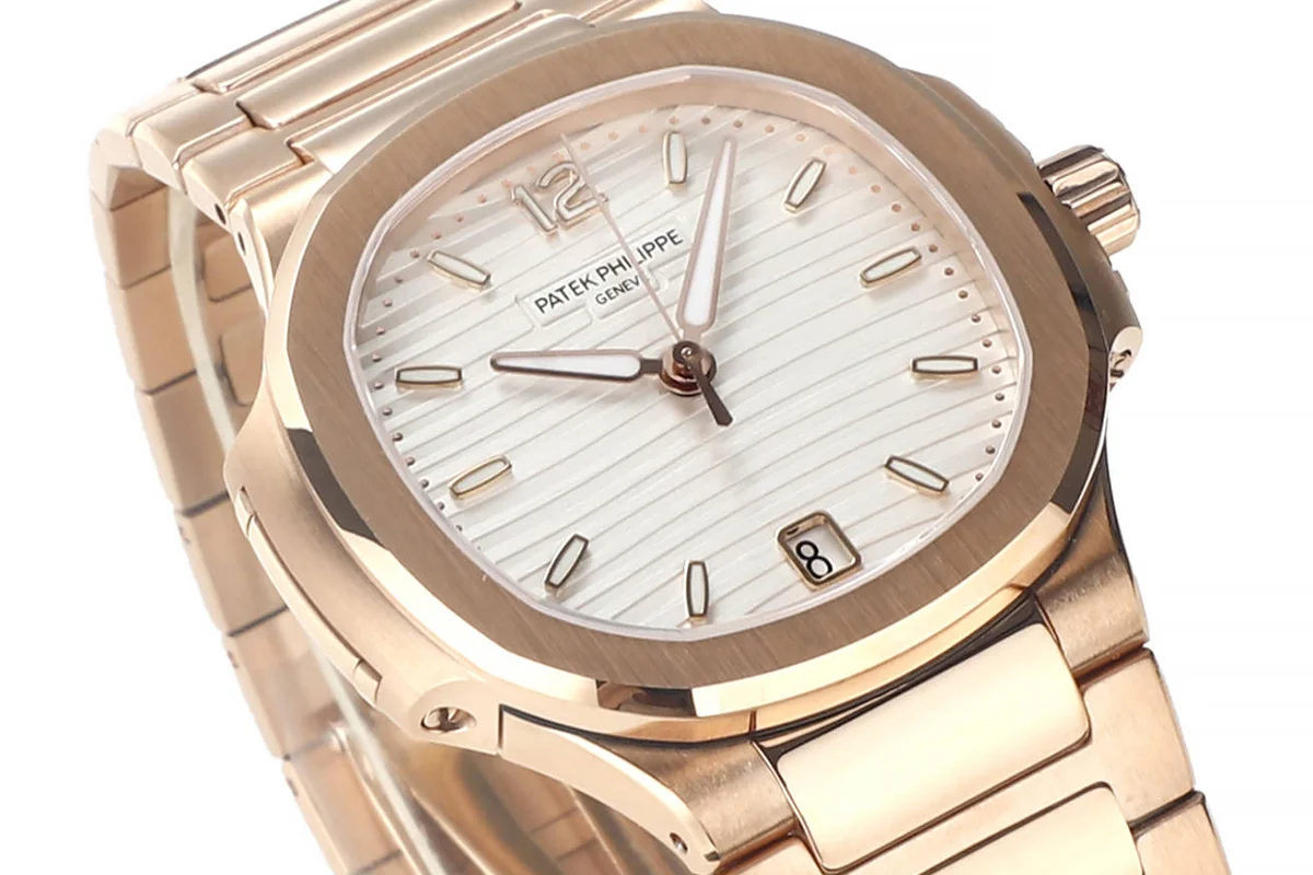 Nautilus 7118/1R-001 White Dial