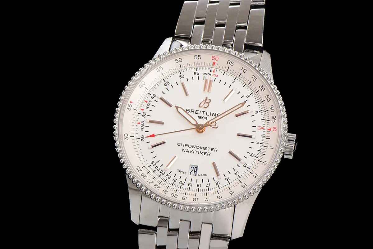 Navitimer Automatic 41 White Dial in Steel on Bracelet Ref. A17326211G1A1