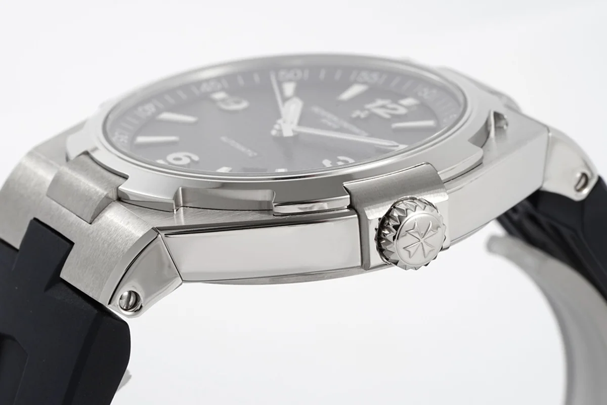 Overseas Automatic 47040 Black Dial in Steel on Rubber Strap