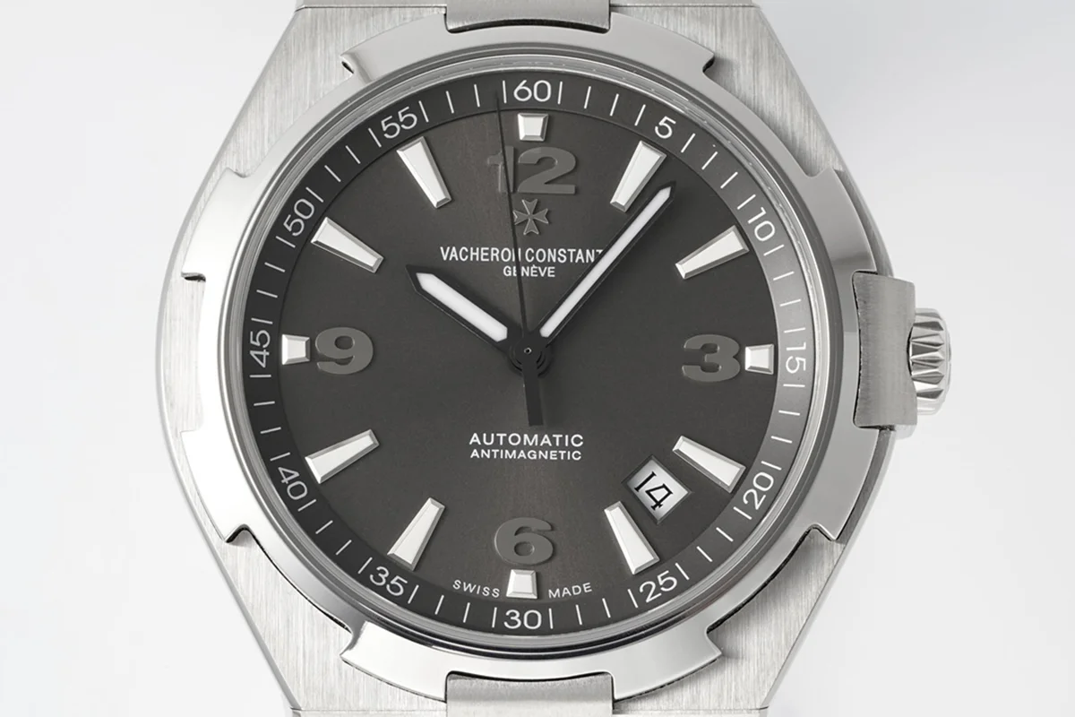 Overseas Automatic 47040 Grey Dial in Steel
