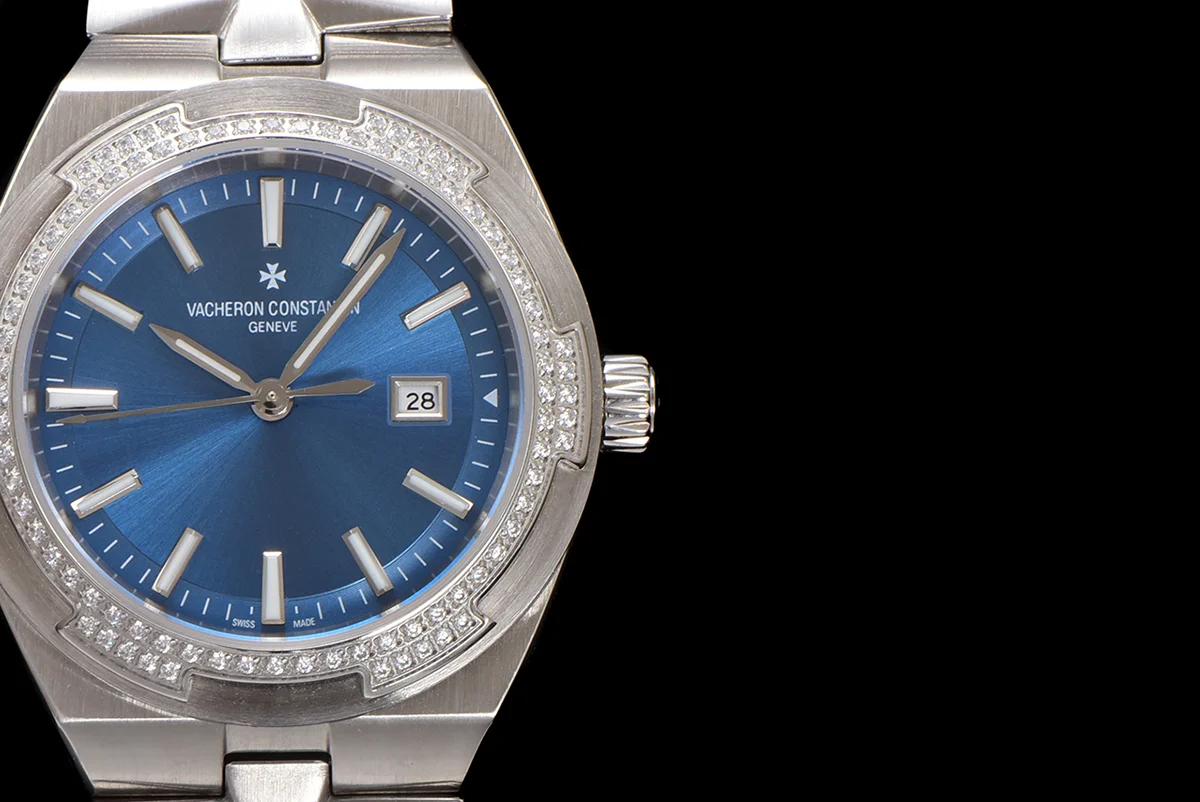 Overseas Blue Dial Ref. 4205 35mm in Steel