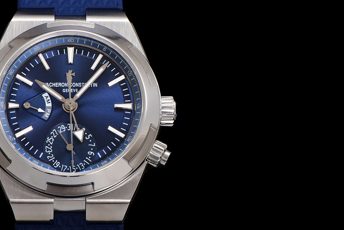 Overseas Dual Time Blue Dial in Steel Ref. 7900V/110A-B334 on Rubber Strap