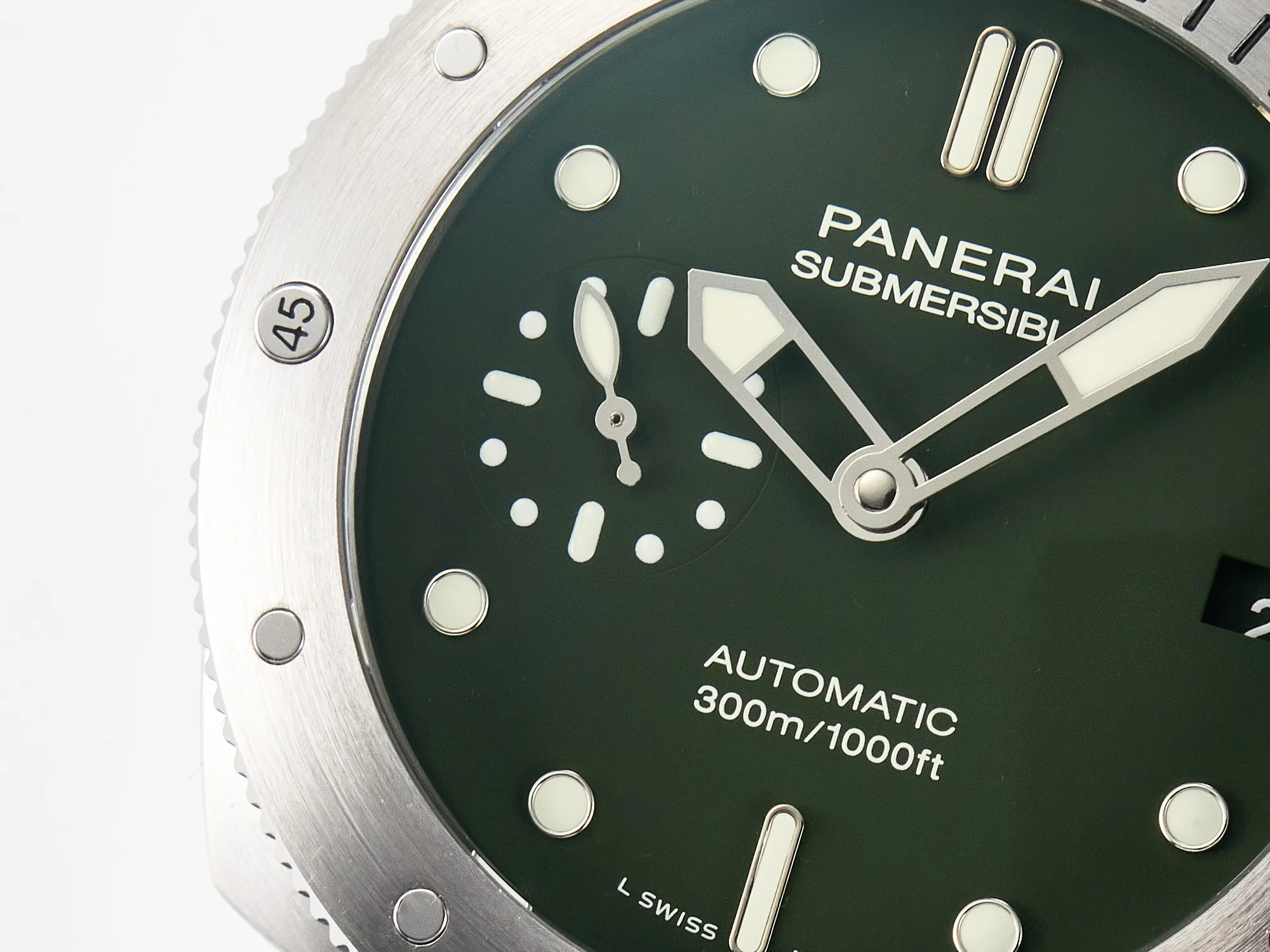 PAM1055 Luminor Submersible 42mm Verde Militare VSF 1:1 Best Edition on Green Rubber Strap P.900 Clone
