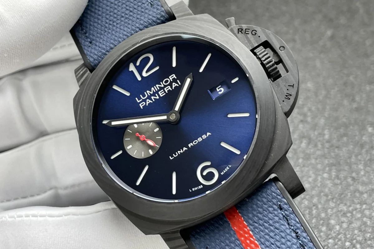 PAM1529 Luminor Marina Carbotech™ Luna Rossa 44mm
