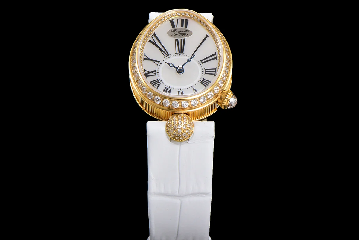 Reine de Naples in Yellow Gold 8928BA White Leather Strap