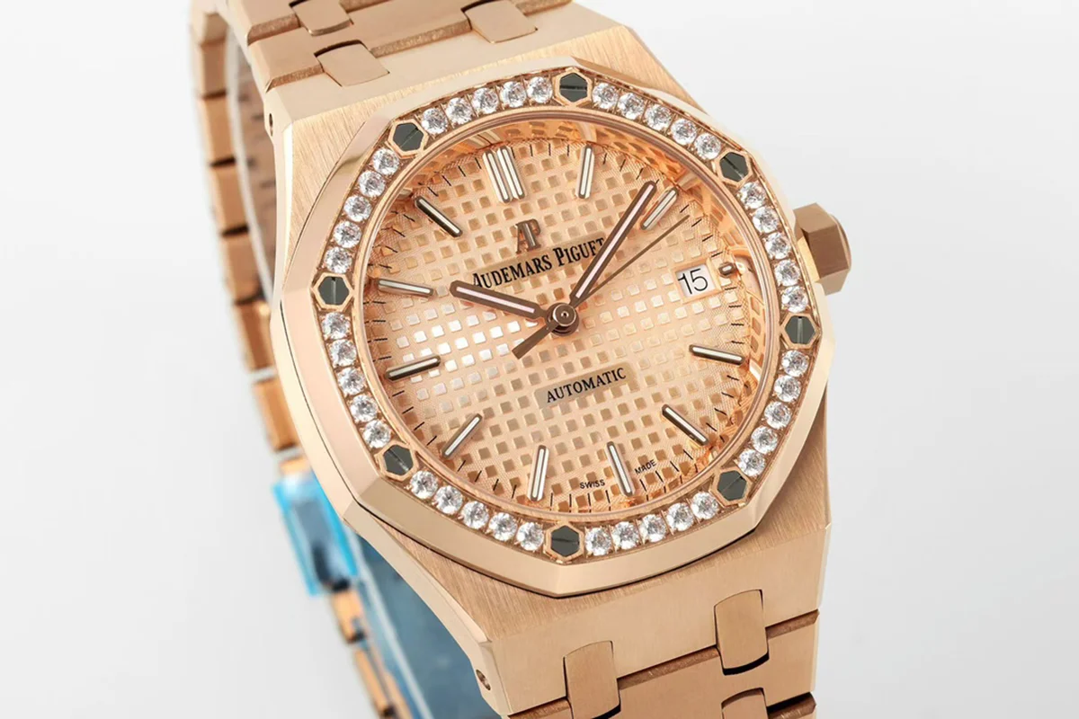 Royal Oak 15450ST 37mm Champagne Dial in Rose Gold with Diamond Bezel