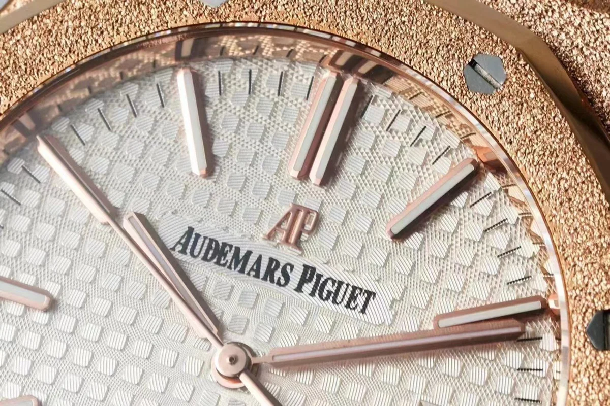 Royal Oak 15450ST 37mm White Dial in Frosted Rose Gold