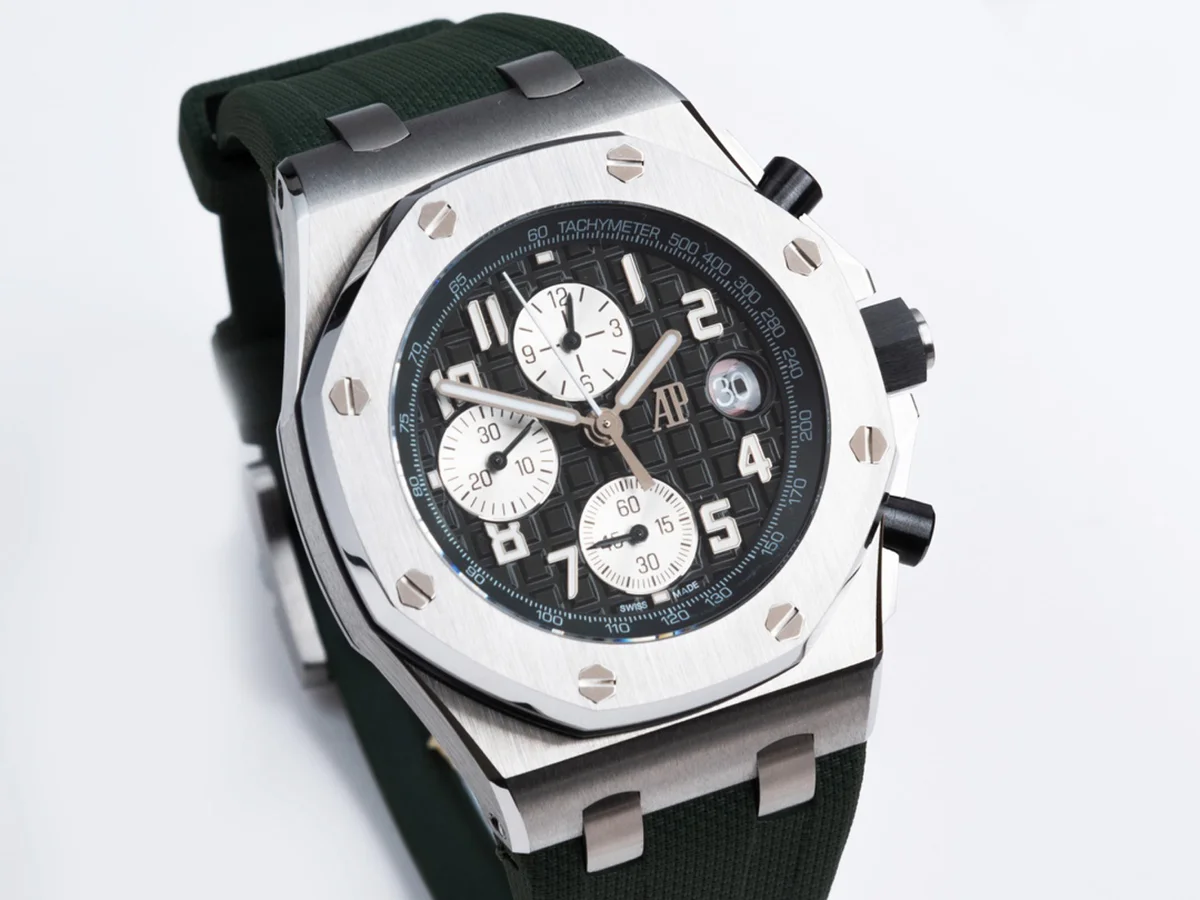 Royal Oak Offshore Khaki Dial Ref. 26238ST