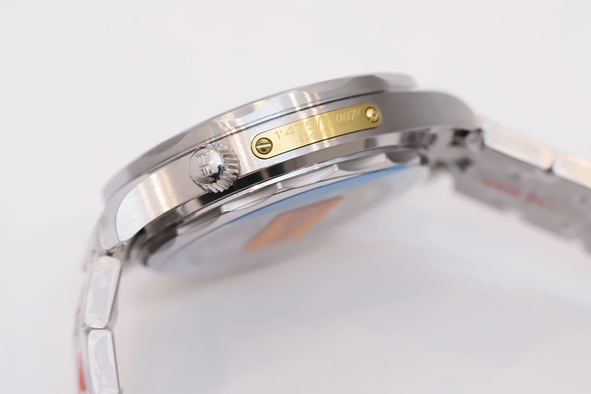 Seamaster Diver 300M Co-Axial Master Chronometer “James Bond Limited Editon”